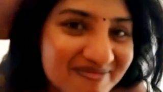 Desi bhabi sucking lund MMS scandal video