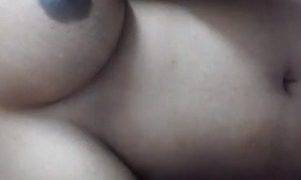 Cheating Indian wife showing big boobs and wet yoni