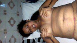 Local Indian girl fingered in pussy MMS video