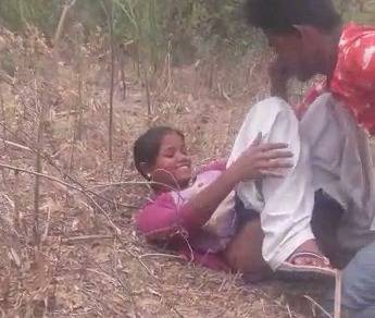Dehati village fuck video caught redhanded – HamaterDesi.com – HamaterDesi.com