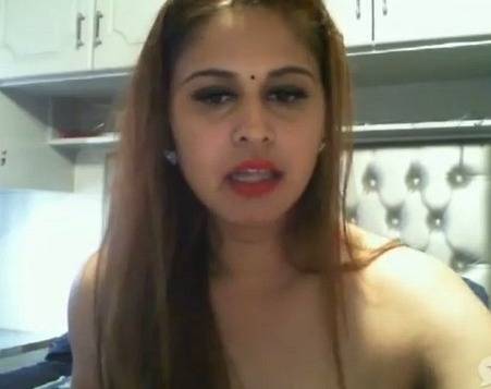 Indian cam sex girl Puja nude – HamaterDesi.com – HamaterDesi.com