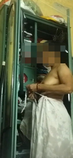 Full nude dressing solo video of Tamil mami – AuntyMaza.in – AuntyMaza.in