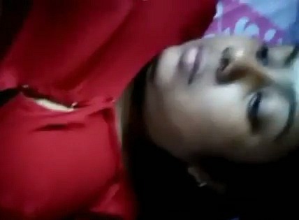 Big boobed wife with hubby live show – AuntyMaza.in – AuntyMaza.in