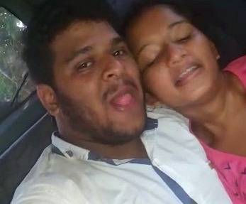 Cute Teen Girl In Car With Lover Sex – HamaterDesi.com – HamaterDesi.com