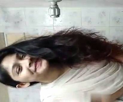 Dhaka Monipuri girl bathing in saree – HamaterDesi.com – HamaterDesi.com