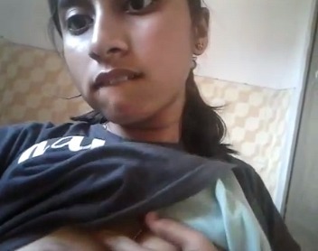 Horny Indian Teen girl Showing – HamaterDesi.com – HamaterDesi.com