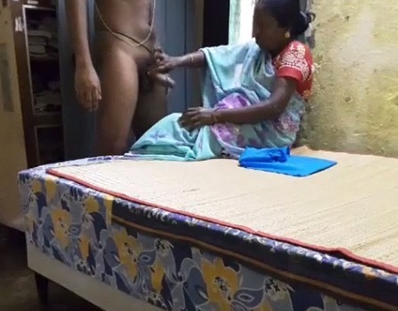 Indian maid handjob and cumload – HamaterDesi.com – HamaterDesi.com