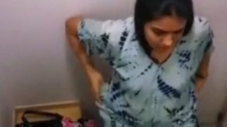 Indian Hidden Cam Changing - Indian Hidden cam - Leaked spy and peep videos.