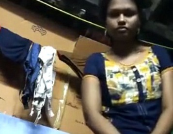 Indian wife solo dress change video – AuntyMaza.in – AuntyMaza.in