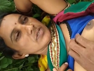 Local Desi fucking outdoor sex video – AuntyMaza.in – AuntyMaza.in