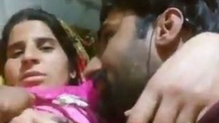 Punjabi Chuchi sucking MMS video