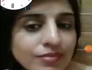 Lahore bhabhi nude video call – AuntyMaza.in – AuntyMaza.in