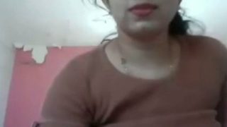 Bored sexy desi girl from Mumbai nude show