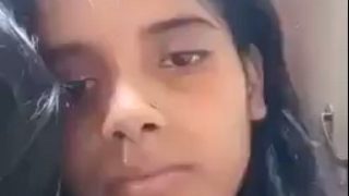 Desi yoni show of Indian girl – Nude MMS show