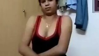 Sexy figured Indian nude MMS