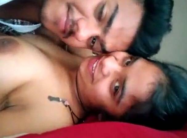 First day sex of desi married couple – AuntyMaza.in – AuntyMaza.in