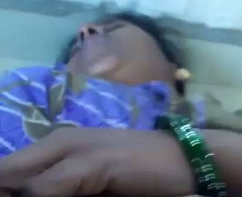 Local Telugu MILF fondling sex – AuntyMaza.in – AuntyMaza.in