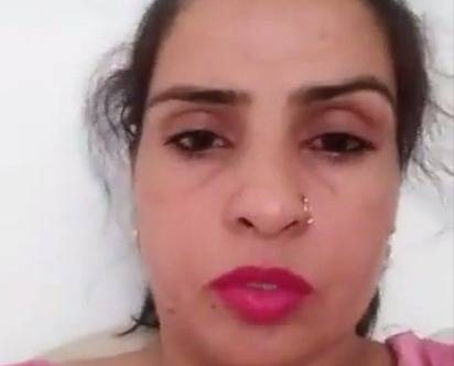 Punjabi aunty cucumber masturbation MMS – AuntyMaza.in – AuntyMaza.in