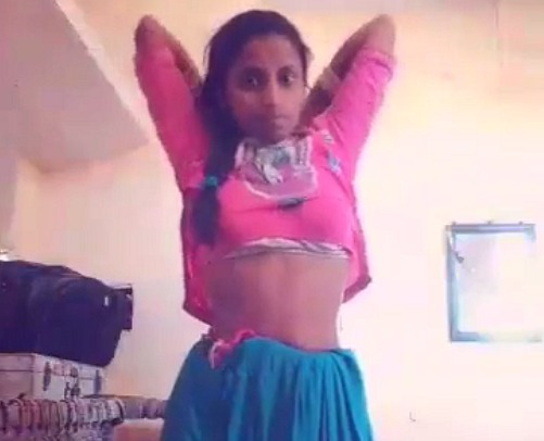 Rajasthani village Bhabhi nangi selfie video – AuntyMaza.in – AuntyMaza.in