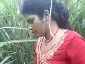 Dehati outdoor stripping before sex