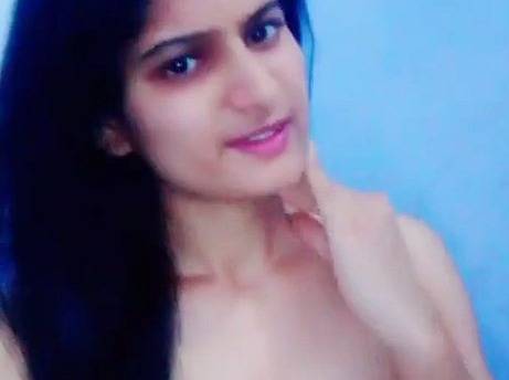 Priya Yadav Delhi nude selfie – AuntyMaza.in – AuntyMaza.in