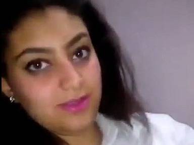 Paki Striptease bhabhi solo