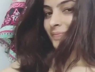 Very beautiful Indian girl naked show