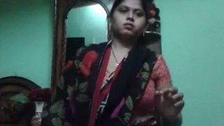 Sexy Indian boudi nagna selfie