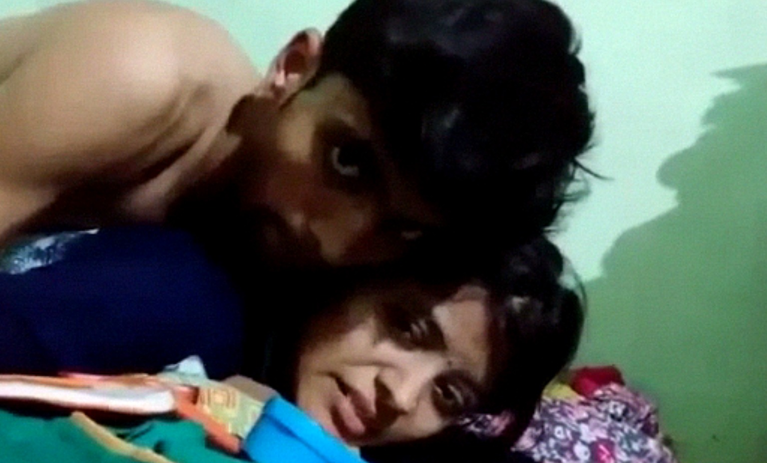 Super cute young Indian lovers ki sex video