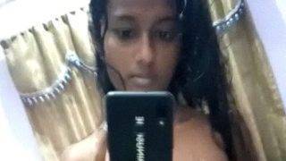 Teenage Tamil girl naked selfie in her bedroom for BF