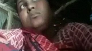 Unsatisfied housewife from Bangladesh dildo masturbation