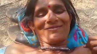 Dehati Adivasi chudai video with randi in jungle