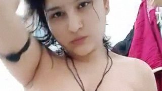 Very hot Pakistani beauty strip nude video