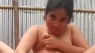 Village lady from India malai fingering video