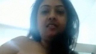 Very sexy Indian lady nude selfie video