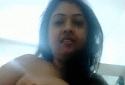 Very sexy Indian lady nude selfie video - Naked Desi MMS
