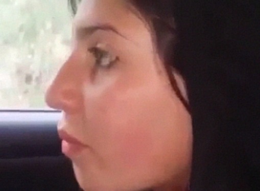 Beautiful Pathani GF Blowjob sex inside car video photo