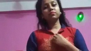 Young Bangladeshi widow striptease fingering video