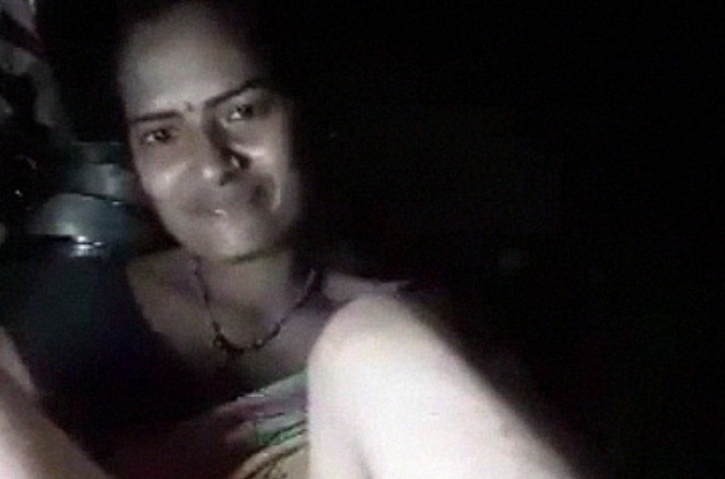 Dehathi maid exposing boobs - Desivdo - KamaBaba.desi