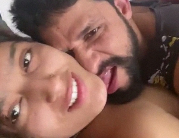 Indian lovers enjoying sex Mobile porn - KamaBaba.desi