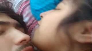 Young couple records their sexy MMS while fucking hard