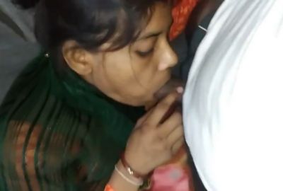 Homemade desi sex video of a wife fucking in the doggy style