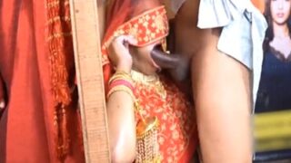 Desi sex video of Sasur fucking his Bahu on her suhagrat