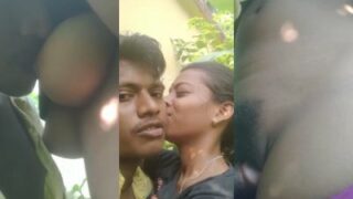 South Indian couple’s outdoor sex MMS from the bush