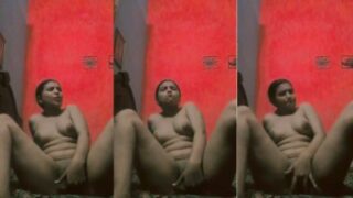 Nude Pakistani girl fingers her tight pussy